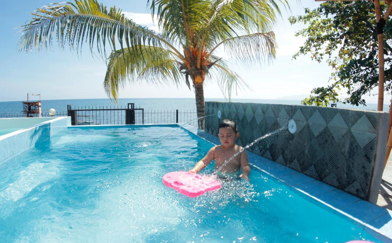 FX72 Beach Resort Maumere Exterior foto
