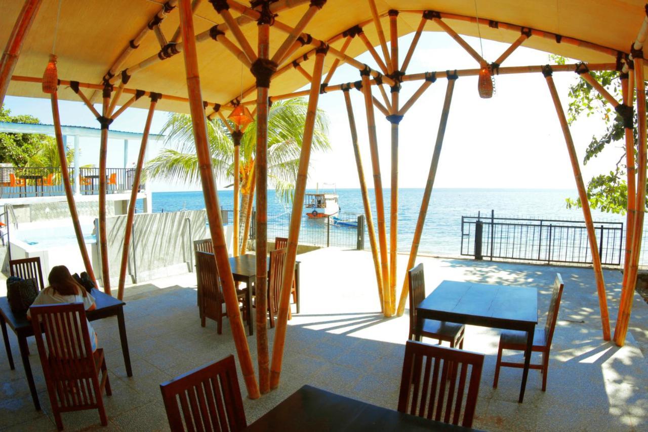 FX72 Beach Resort Maumere Exterior foto
